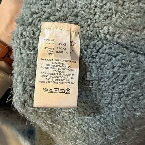 Free People Icing V-Neck Pullover Fuzzy Sweater Size XS in Spring Dust - Picture 7 of 10